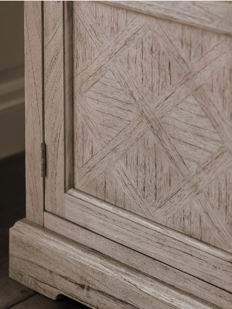 Gallery Direct Drop Ship New Savanne Wardrobe